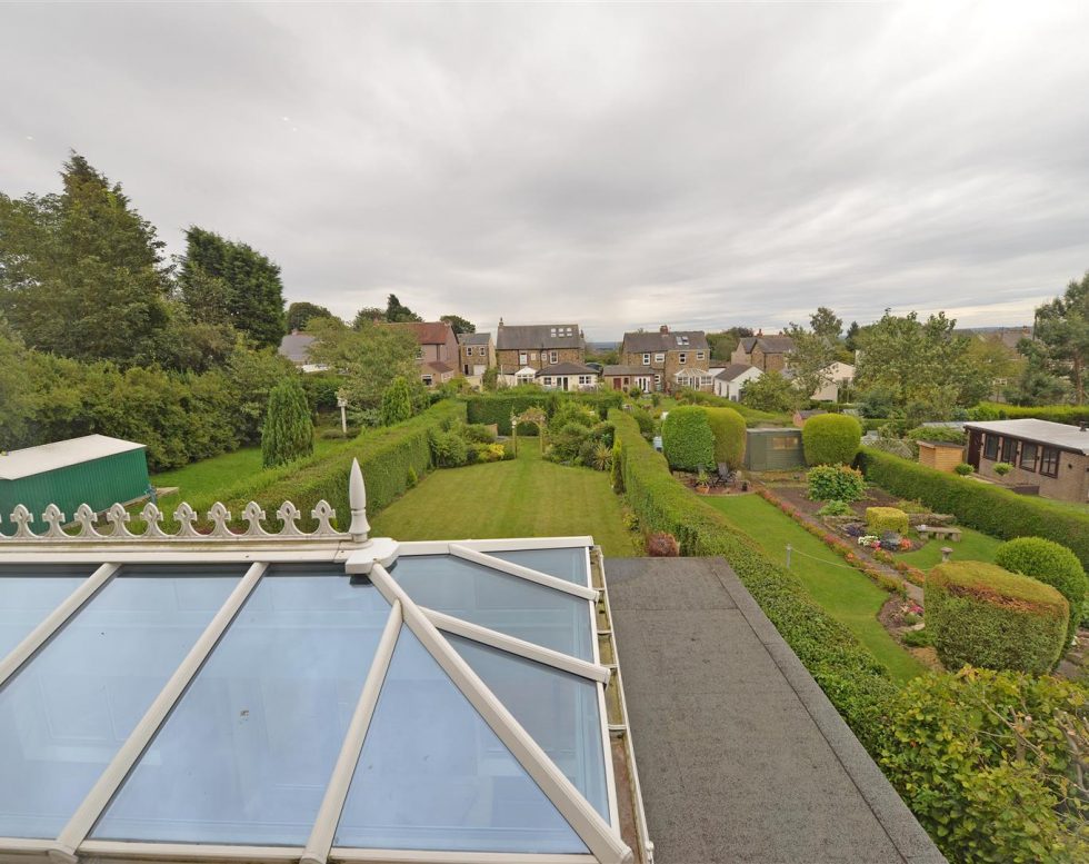 Ravensworth Avenue, Eighton Banks