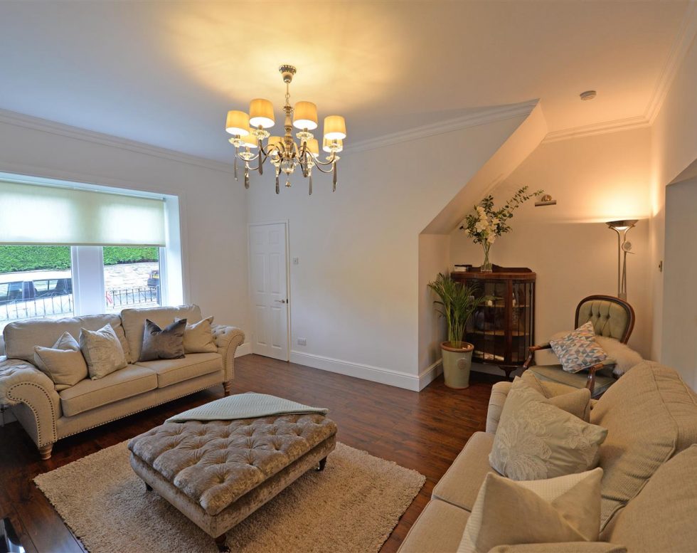 Ravensworth Avenue, Eighton Banks