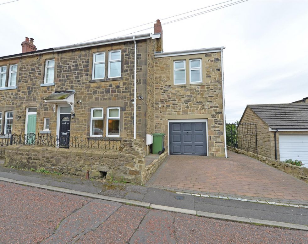 Ravensworth Avenue, Eighton Banks