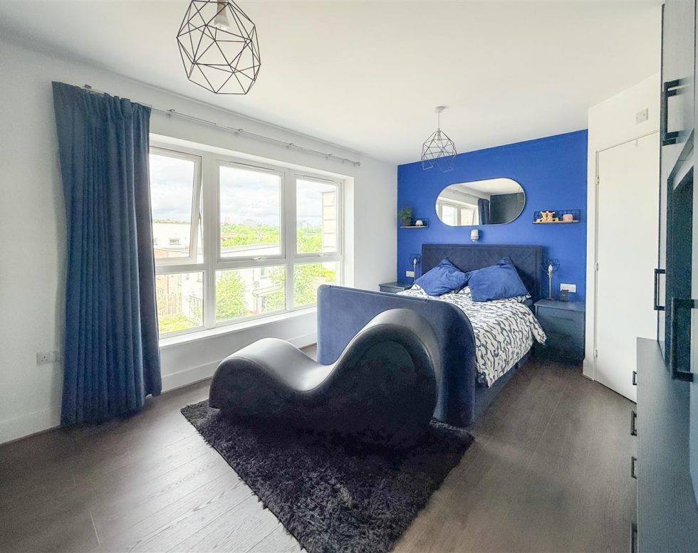 August Courtyard, The Staithes, Gateshead