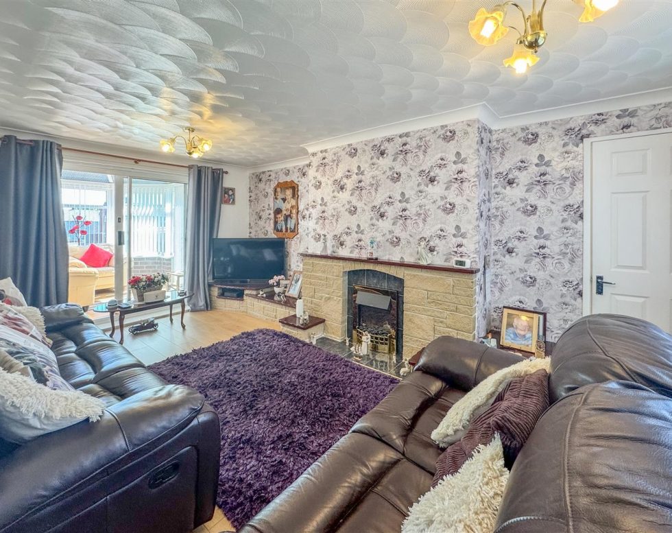 Wirralshir, Leam Lane, Gateshead