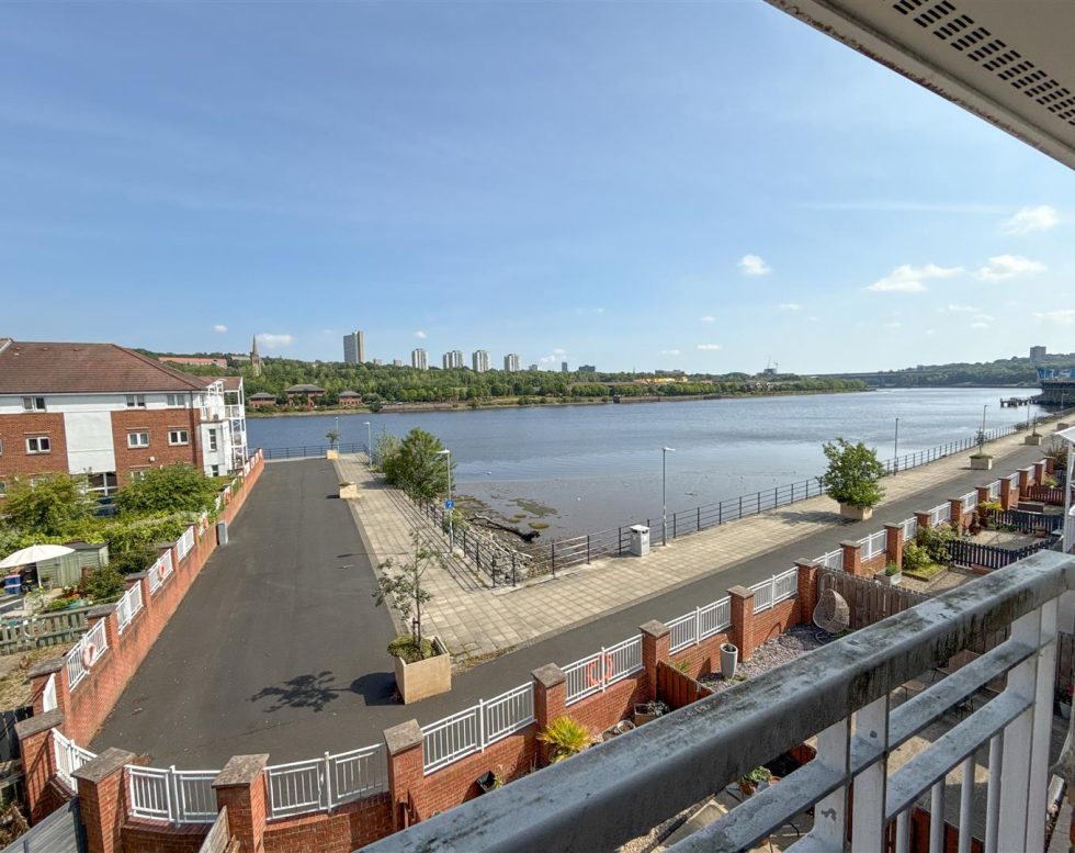 Grebe Close, Dunston, Gateshead