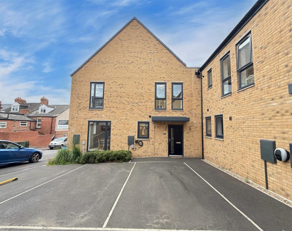 Dunsmuir Grove, Gateshead