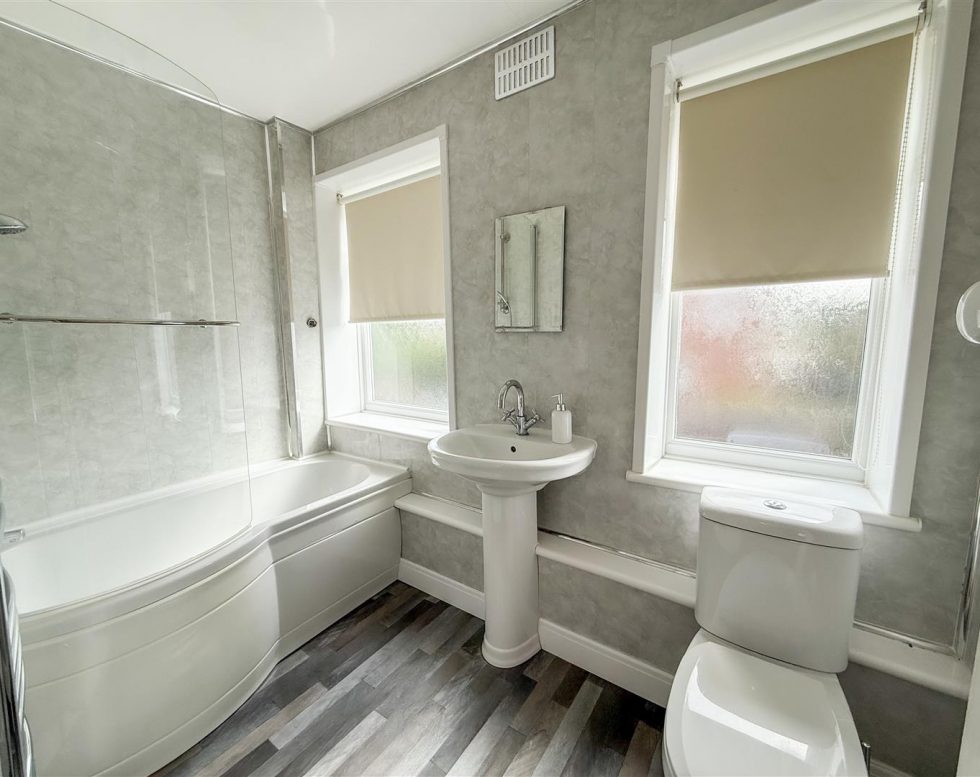 Leam Gardens, Gateshead