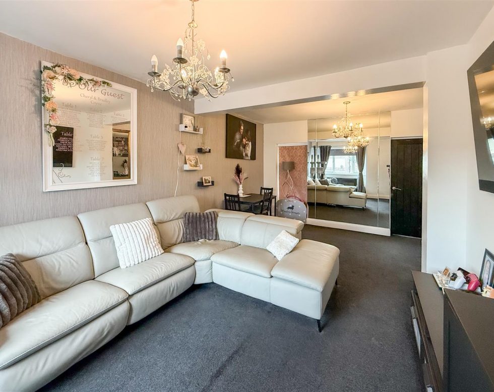 Rothbury Gardens, Lobley Hill