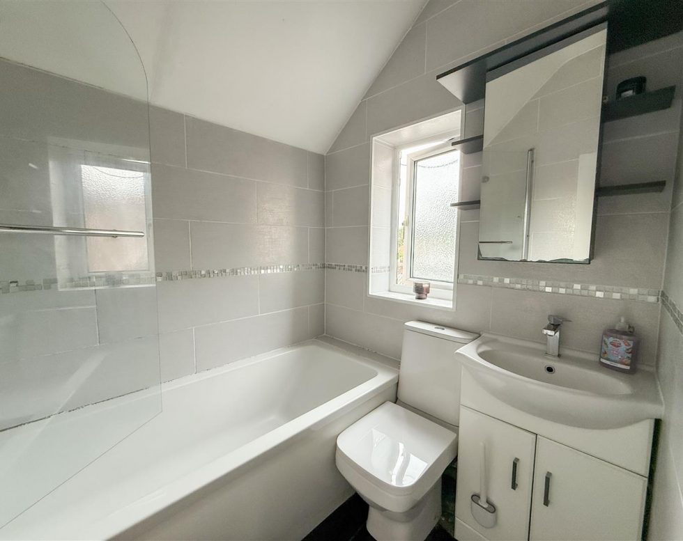 Rothbury Gardens, Lobley Hill