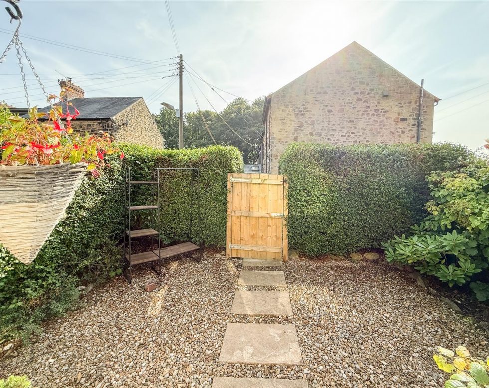 Victoria Terrace, Springwell Village