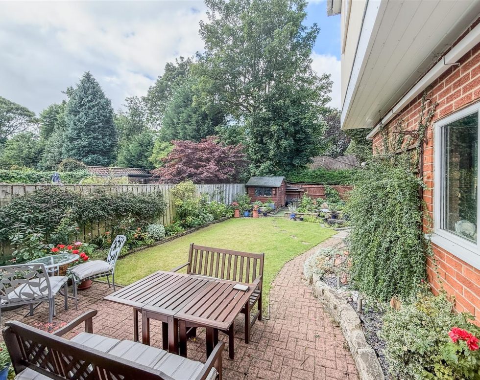 Lyndhurst Drive, Low Fell, Gateshead