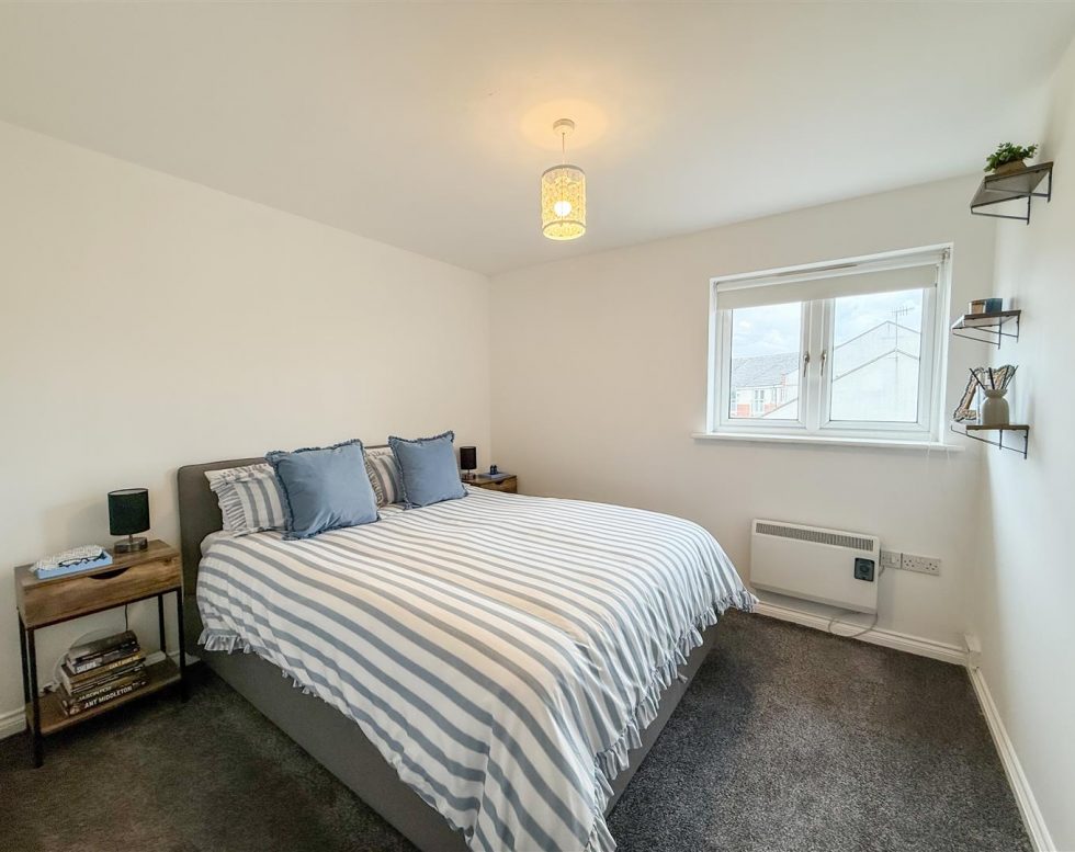 Grebe Close, Dunston