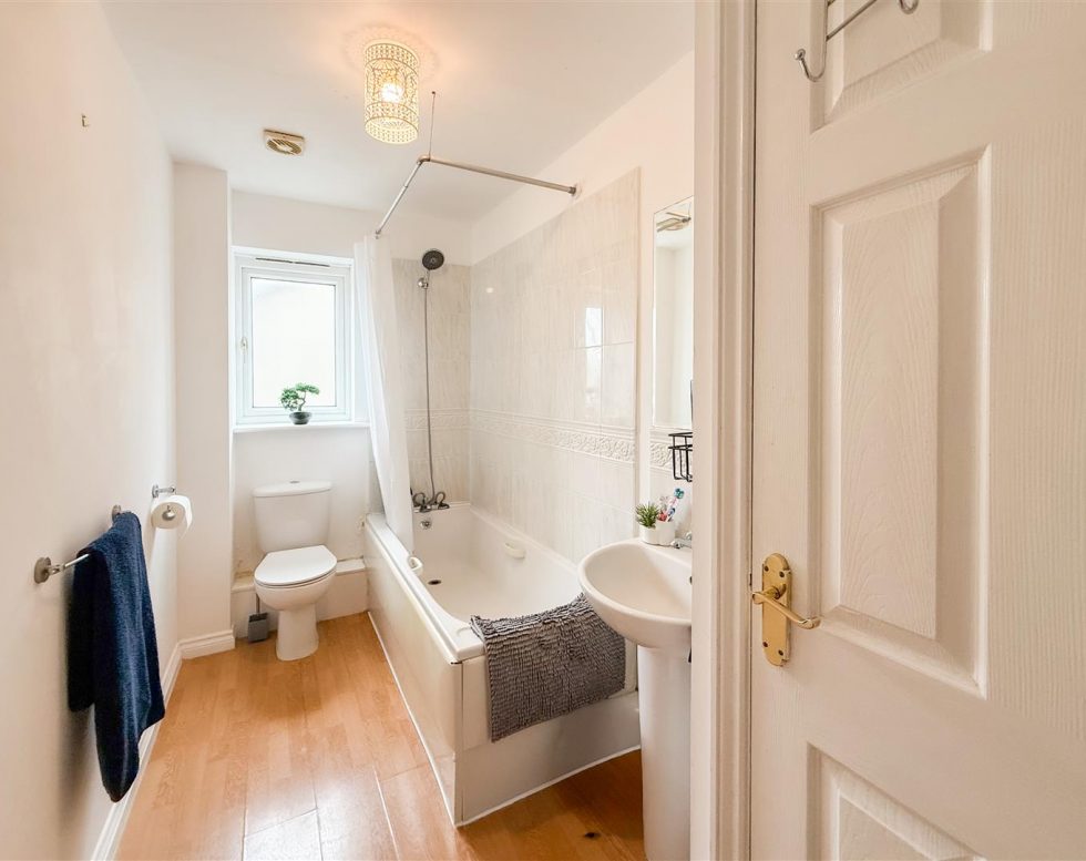 Grebe Close, Dunston