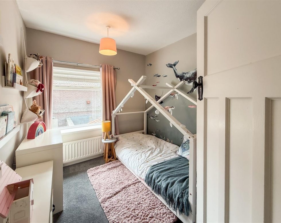 Lyndhurst Grove, Low Fell