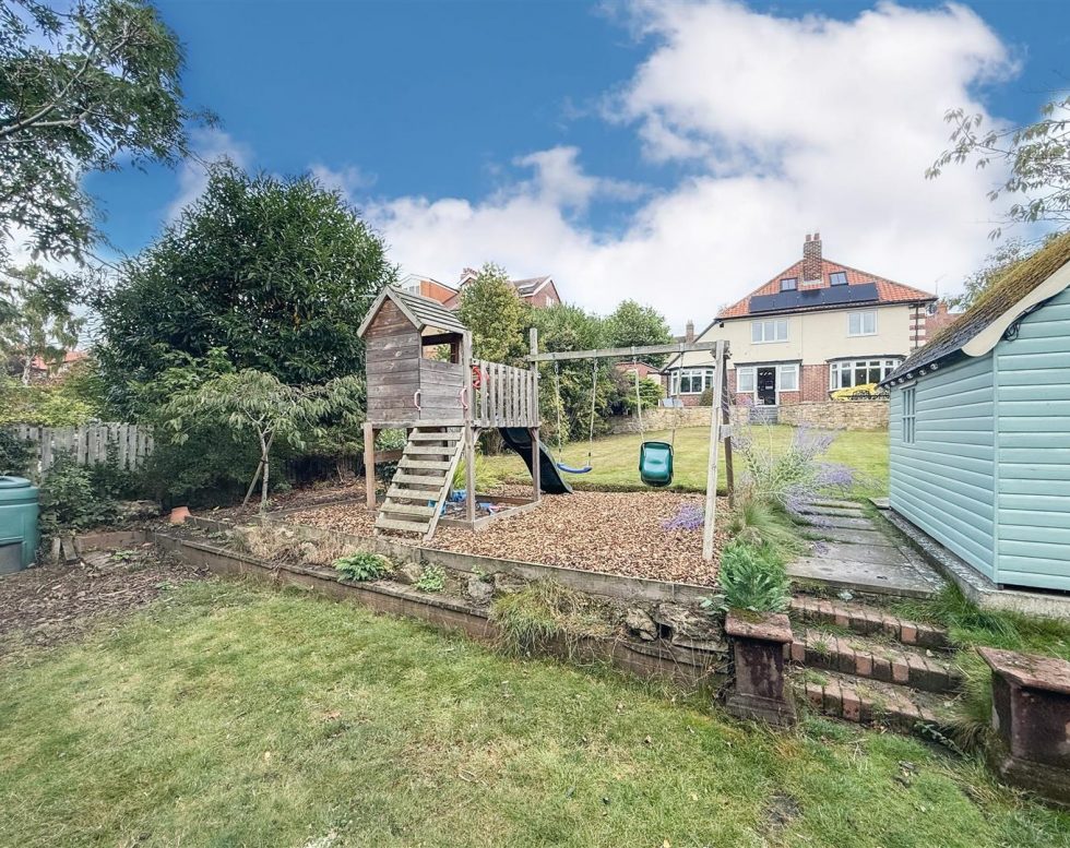 Lyndhurst Grove, Low Fell