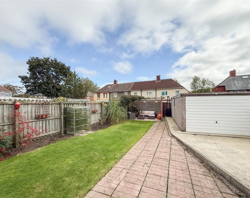 The Avenue, Gateshead