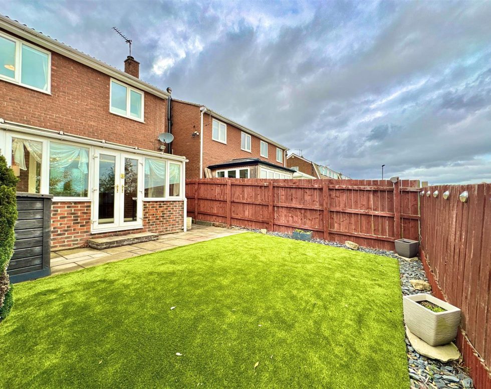 2, Greenfields, Ross, Ouston,