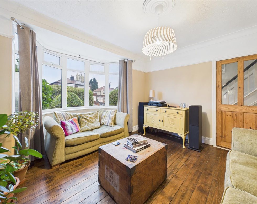 Lobley Hill Road, Lobley Hill