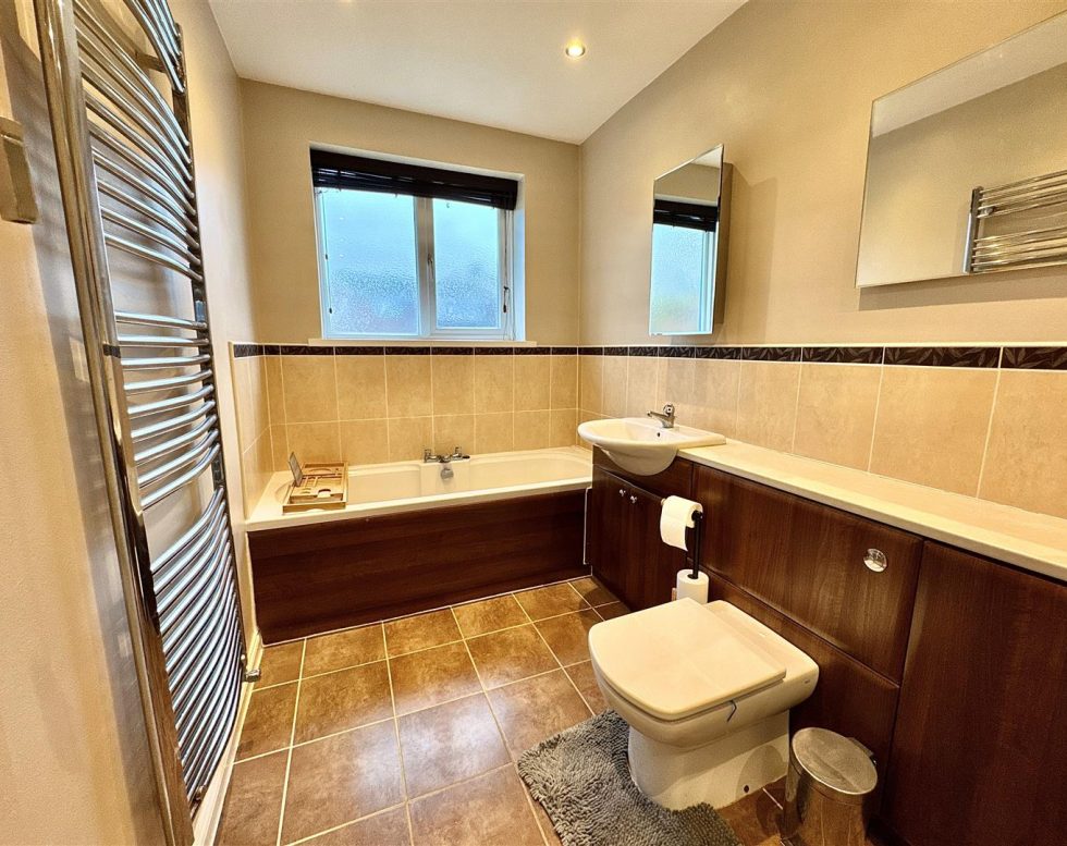 2, Greenfields, Ross, Ouston,