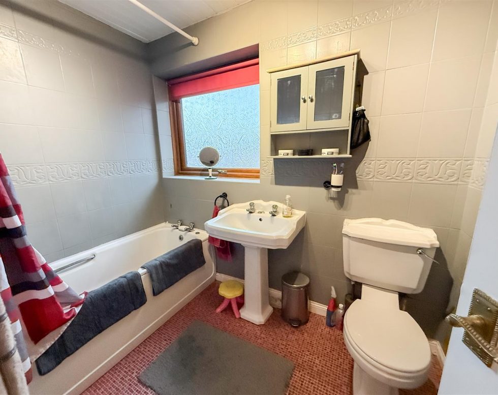 Wallinfen, Leam Lane, Gateshead