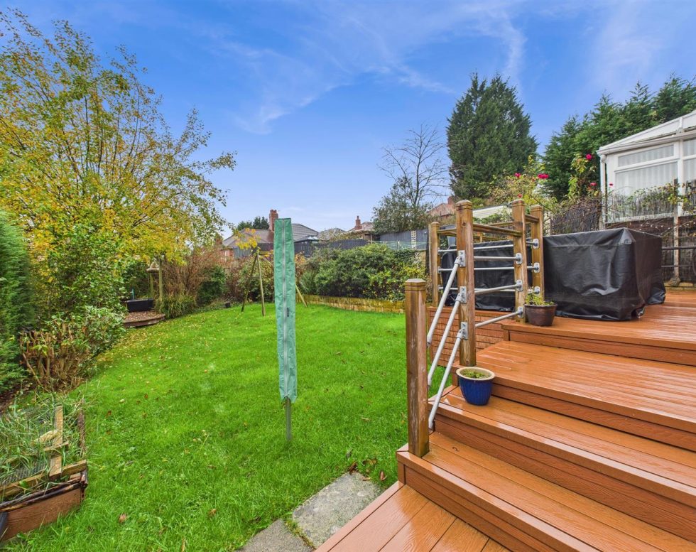 Lobley Hill Road, Lobley Hill