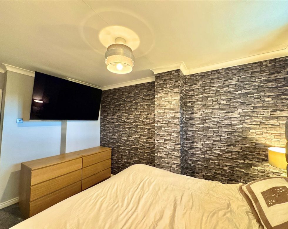 2, Greenfields, Ross, Ouston,