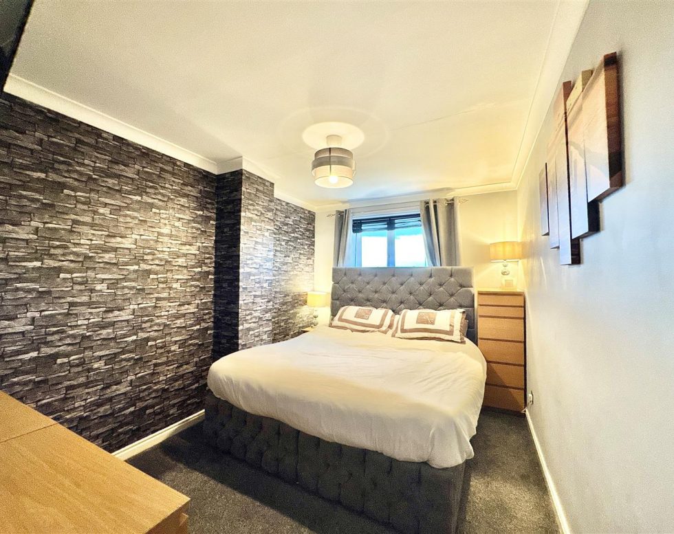 2, Greenfields, Ross, Ouston,