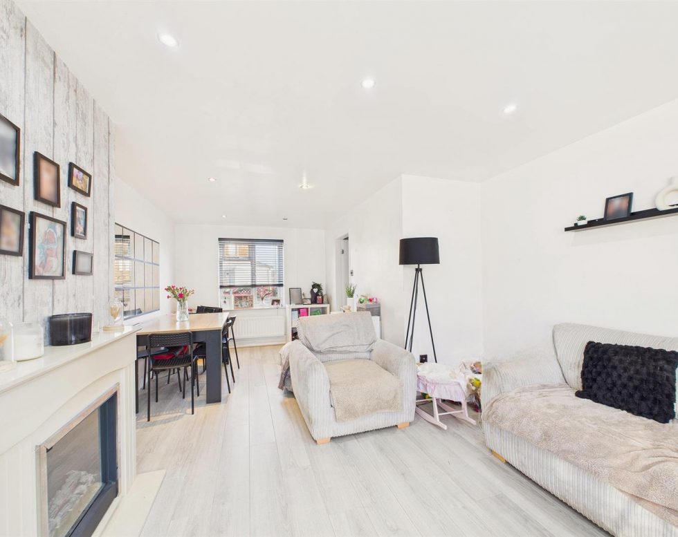 Coach Road Estate,, Usworth, Washington