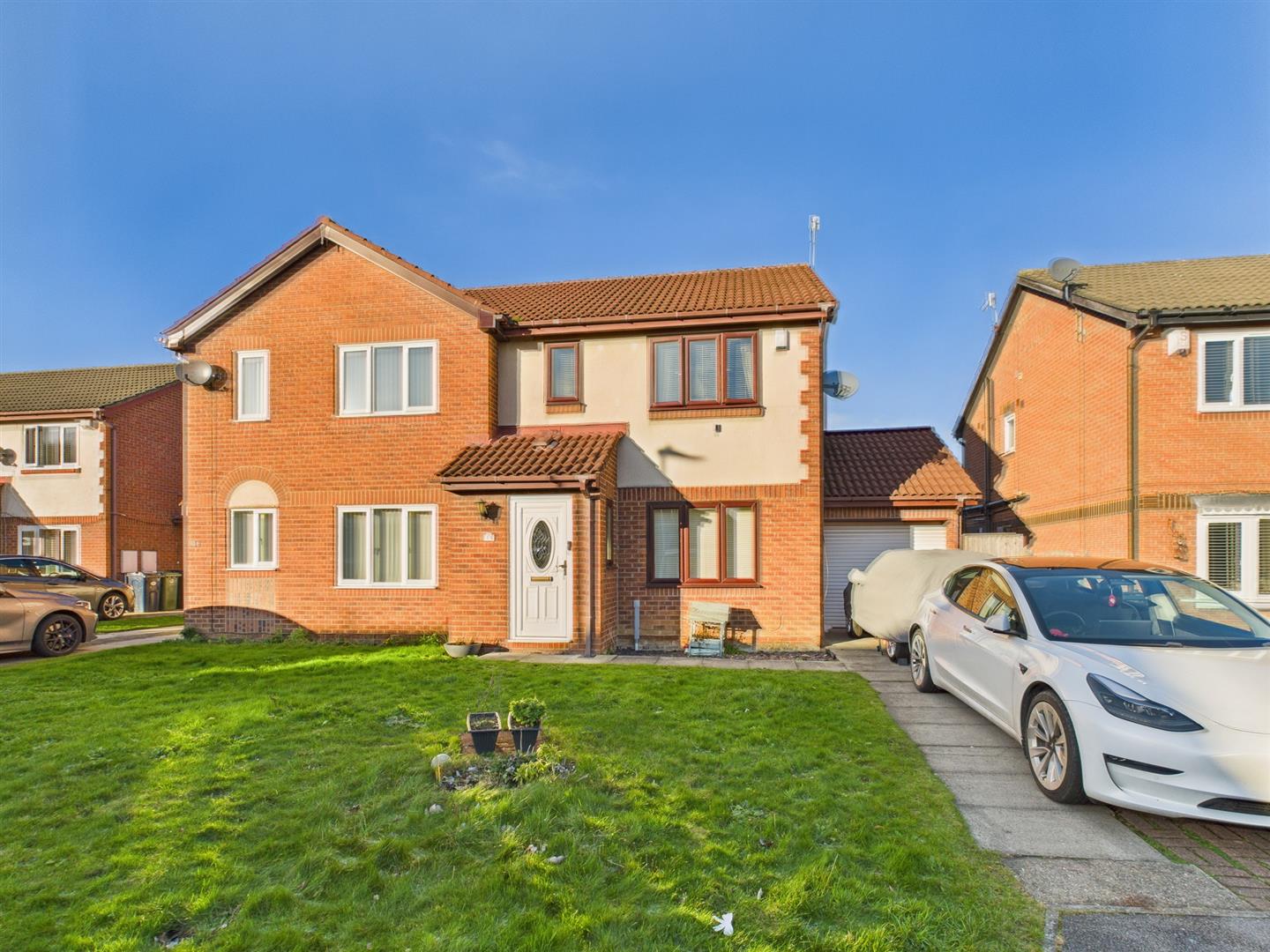 Comma Court, Festival Park, Gateshead