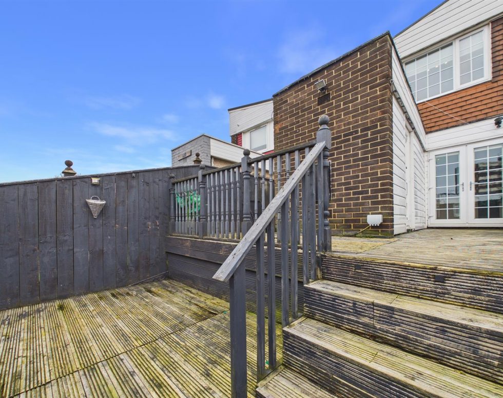 Bramhope Green, Harlow Green, Low Fell