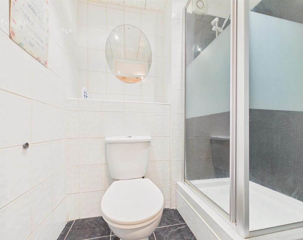 Bramhope Green, Harlow Green, Low Fell