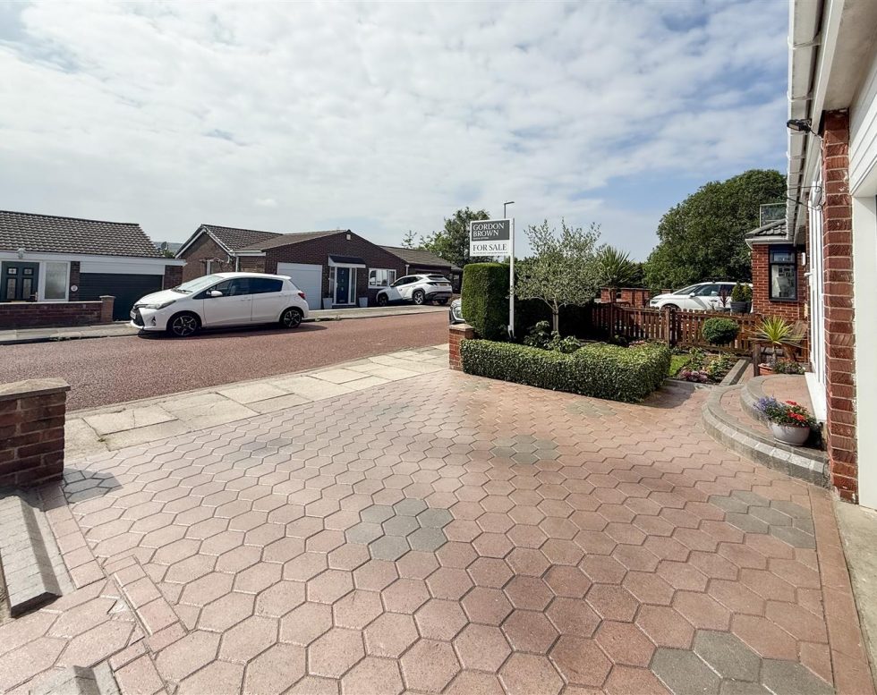 Frome Gardens, Low Fell