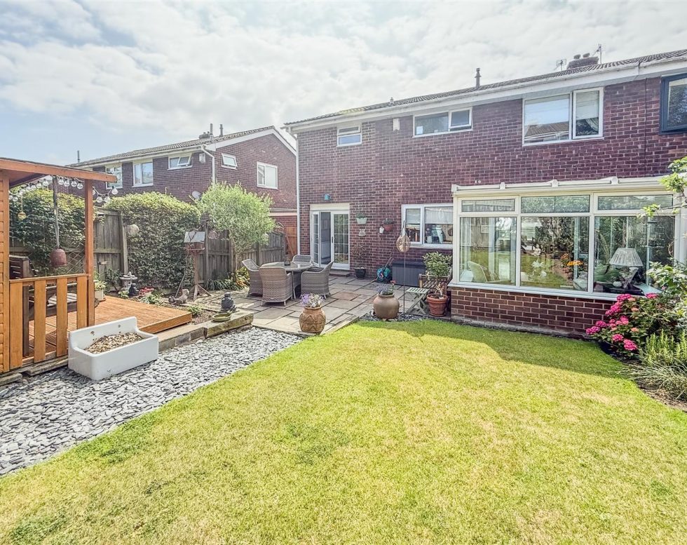 Frome Gardens, Low Fell