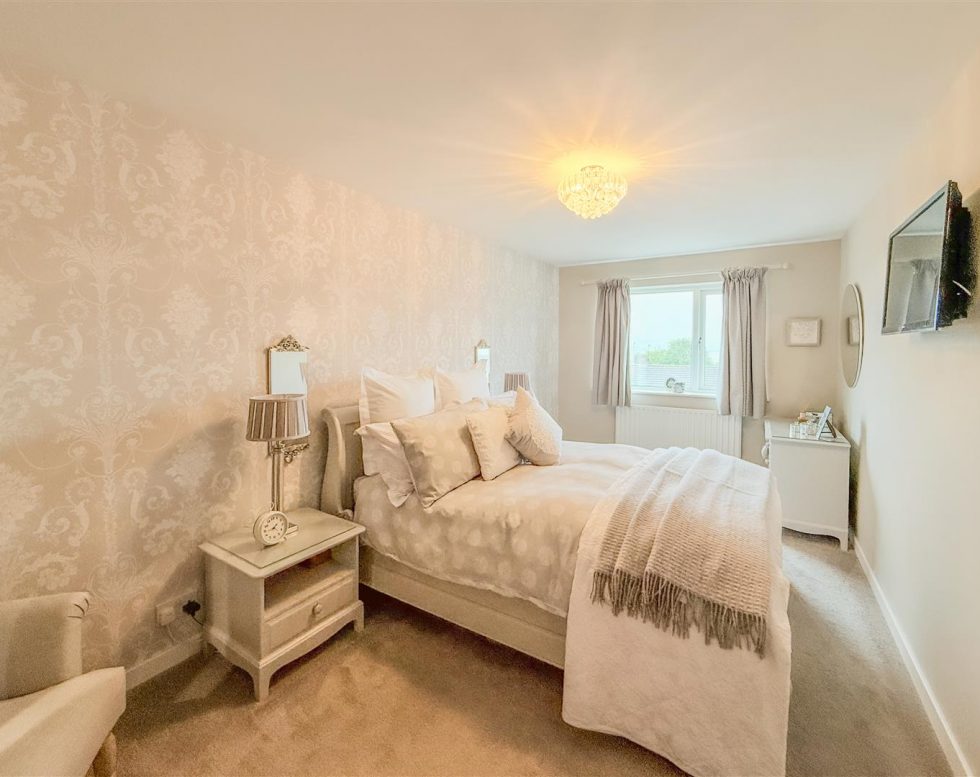 Frome Gardens, Low Fell