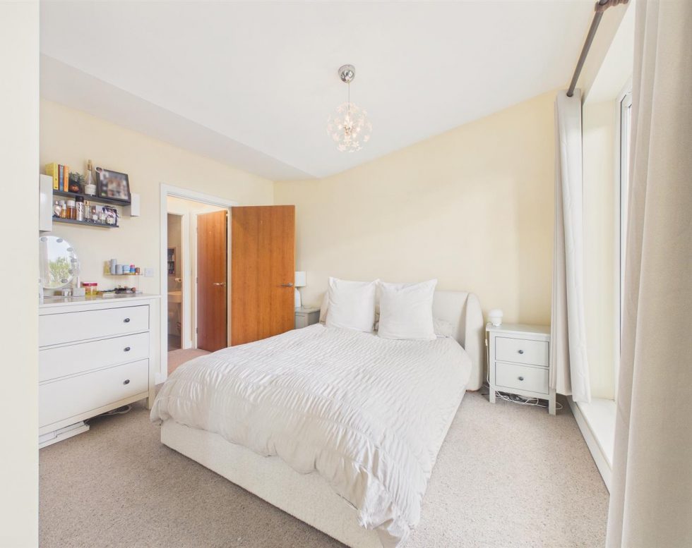 Colombo Square, Worsdell Drive, Gateshead