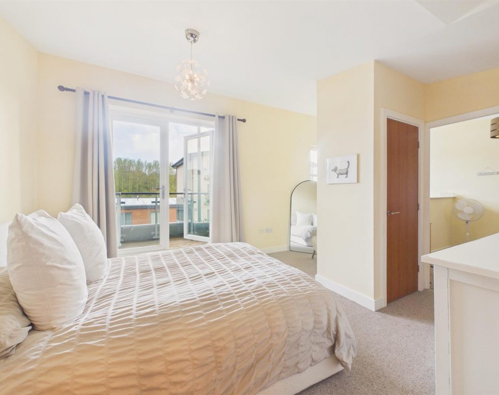 Colombo Square, Worsdell Drive, Gateshead