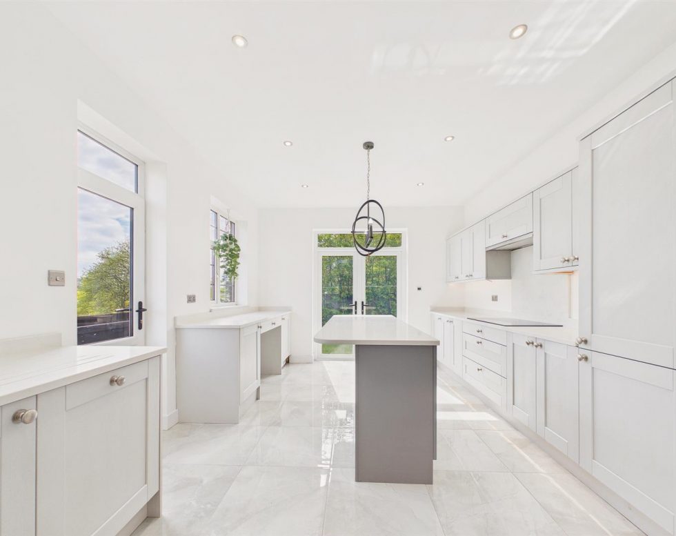 Elmwood Gardens., Lobley Hill