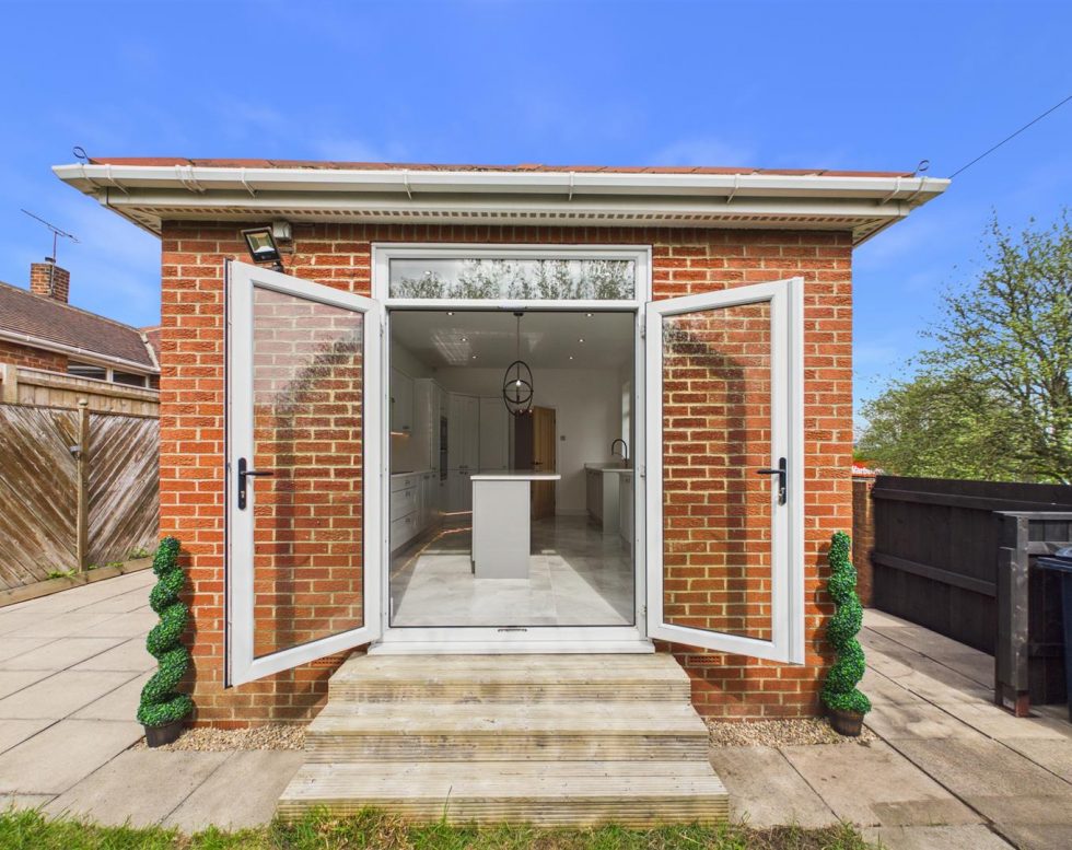 Elmwood Gardens., Lobley Hill