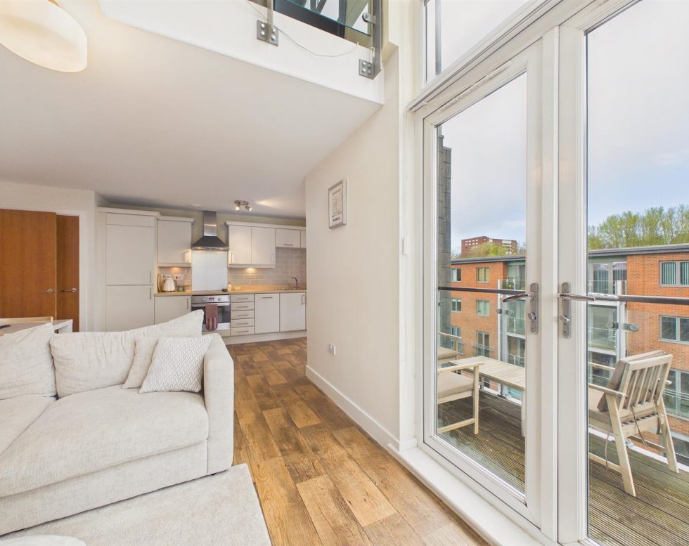 Colombo Square, Worsdell Drive, Gateshead