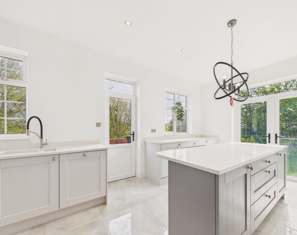 Elmwood Gardens., Lobley Hill