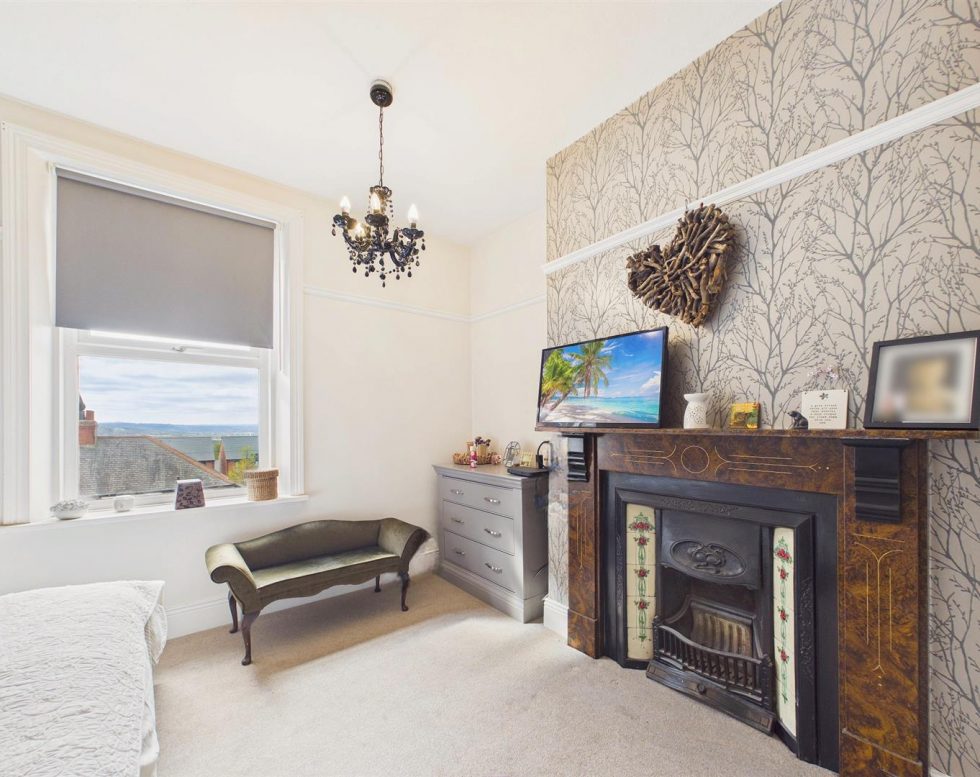 Essex Gardens, Low Fell