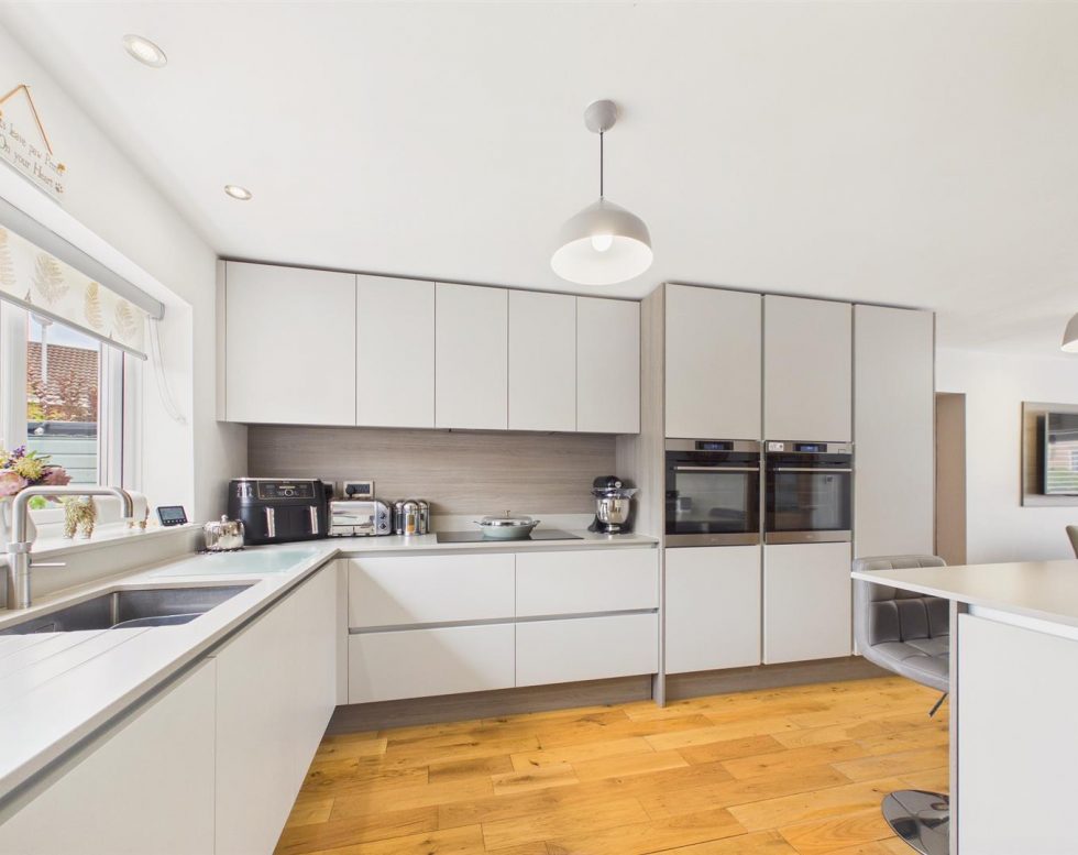 Parklands, Wardley