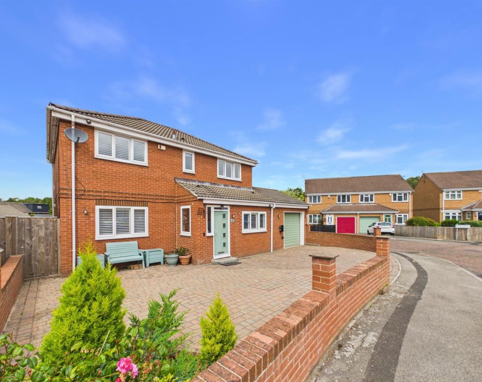 Parklands, Wardley