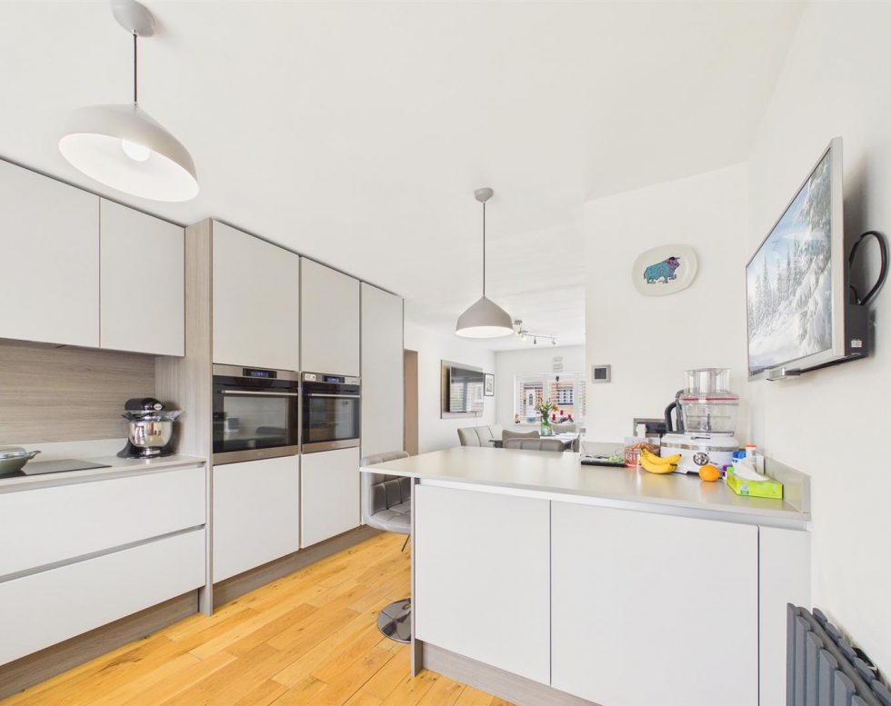 Parklands, Wardley