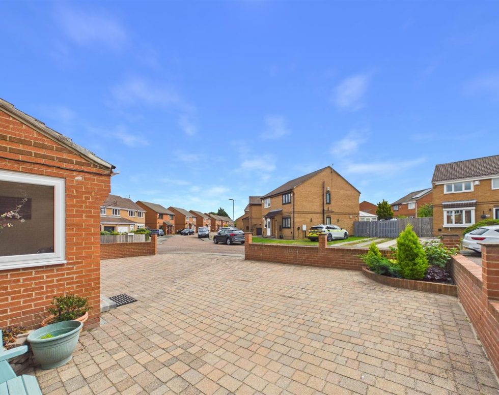 Parklands, Wardley